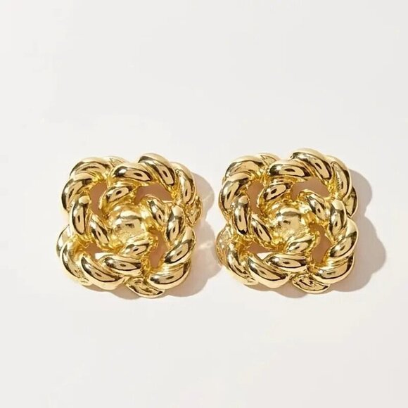Zara Elegant Gold-Toned Chunky Knot Earrings 💕💕✨✨ with GIFT BOX 🎁 - Picture 8 of 10